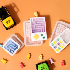 Shaker Maze Game Silicone Mold - Handheld