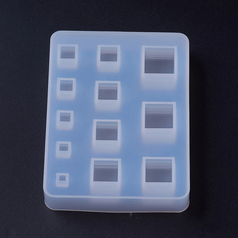 Graded Cube Pendant Stud Mold