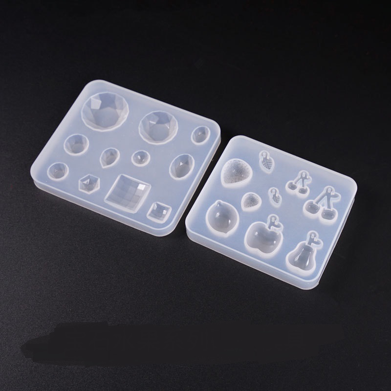 Diamond-shaped Gemstone Mold Charms