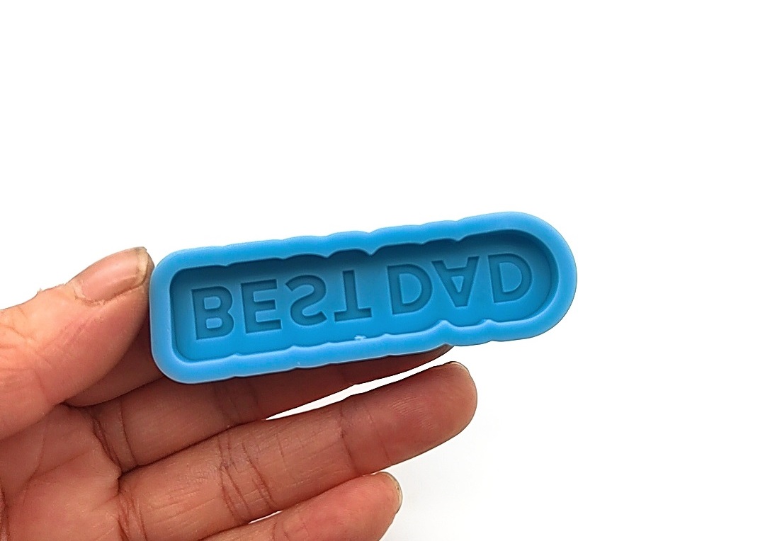 Family Title Keychain Silicone Mold - Best Mom/Dad