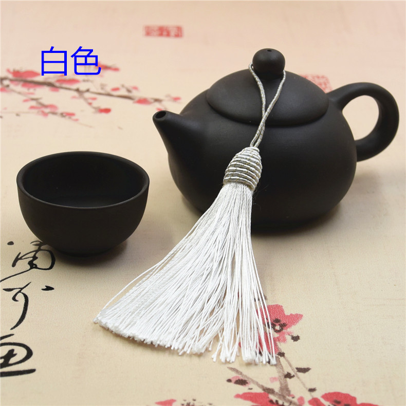 Threaded Knot Tassels for Clean Decorative Styling