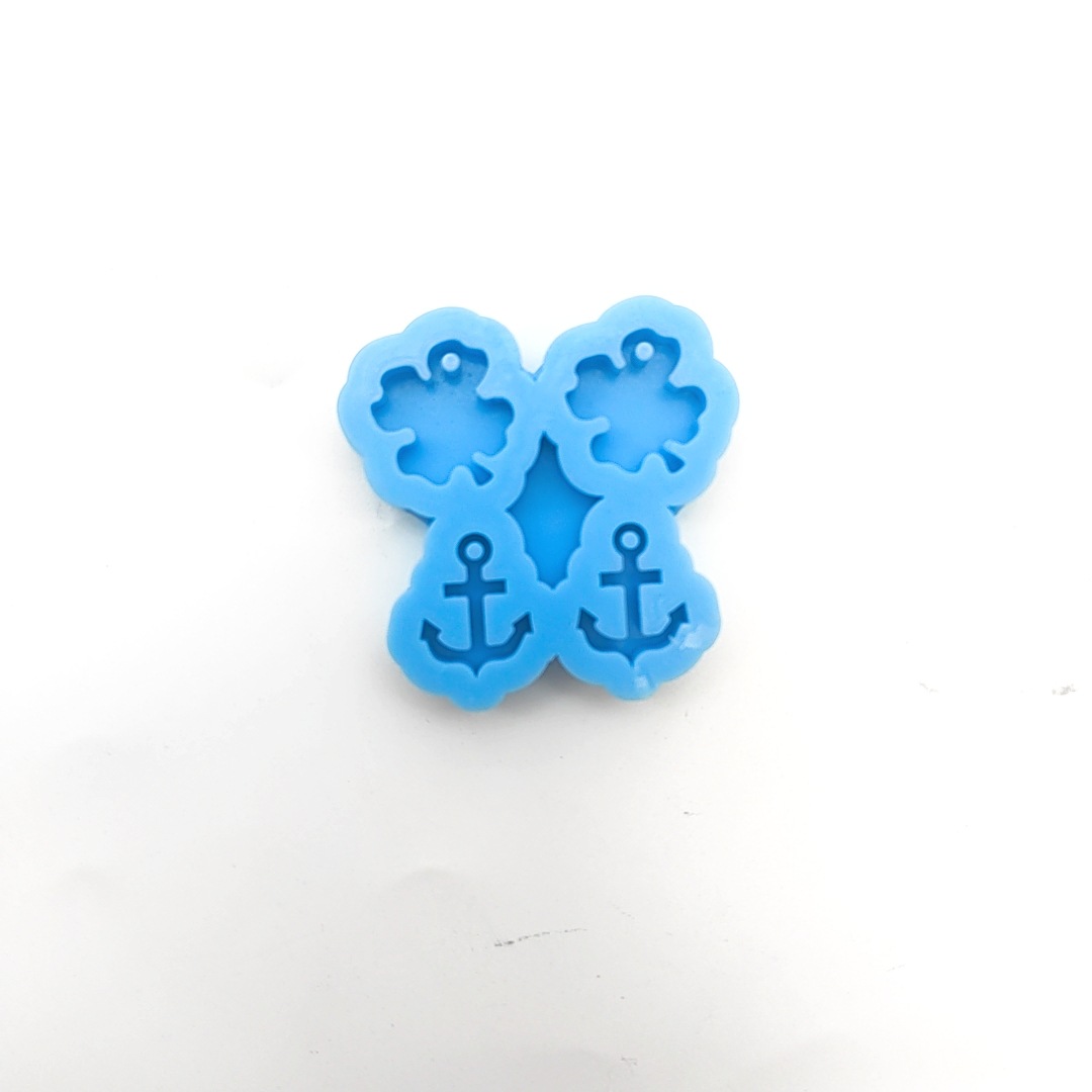 Mixed shapes mini pendant stud