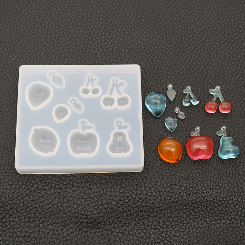 Diamond-shaped Gemstone Mold Charms